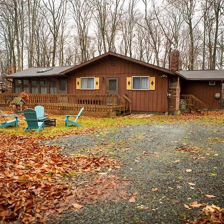 Cozy Poconos Ranch Home With Pool Access, Near Lake! Gouldsboro Exterior photo